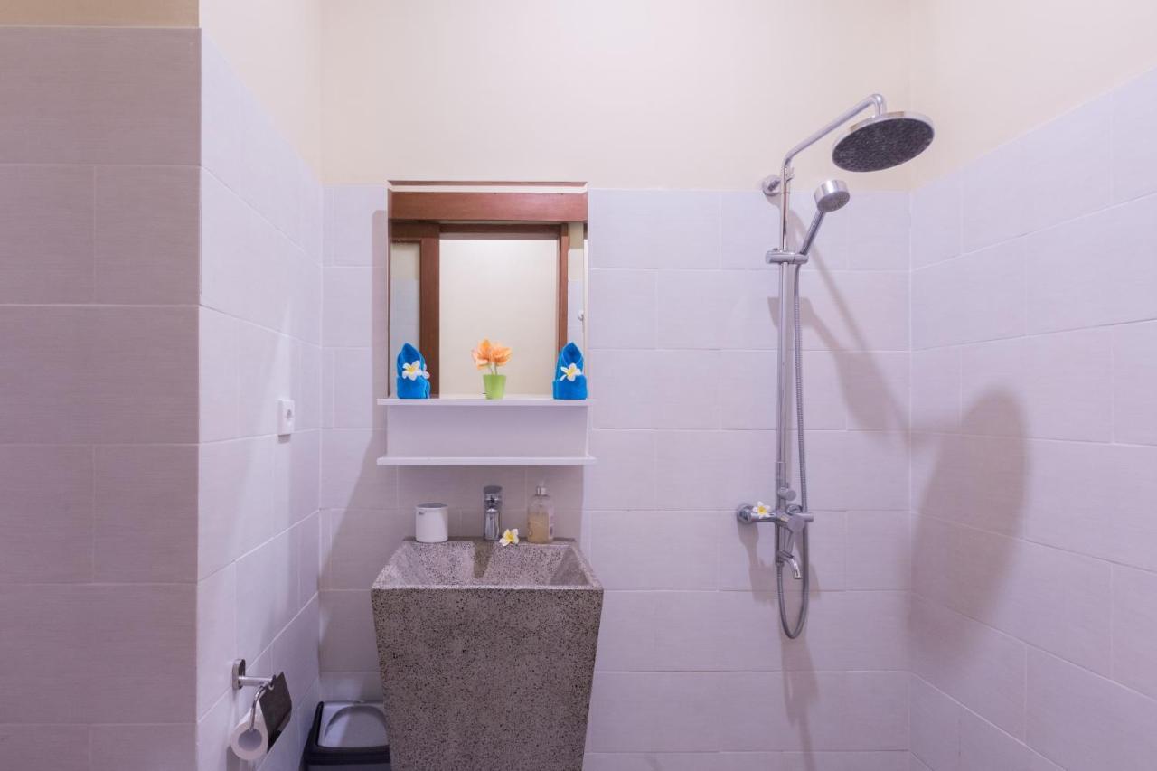 Villa Hitam Putih Legian Bali Seminyak  Luaran gambar